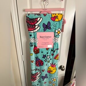 Juicy Couture Plush Printed Blanket